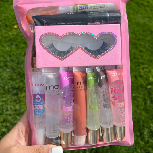 Lip Bundle                            (Mystery Scoops)
